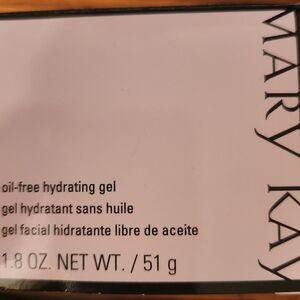 Mary Kay Hydrating Gel in Soft Pink